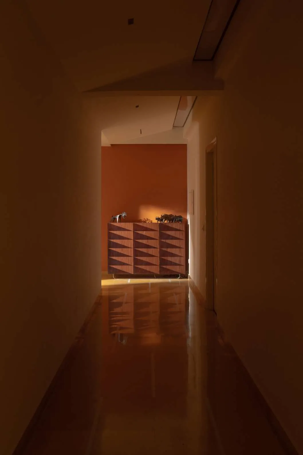 Evening residence. Interiors photography by Harris George Stephen, frame 3